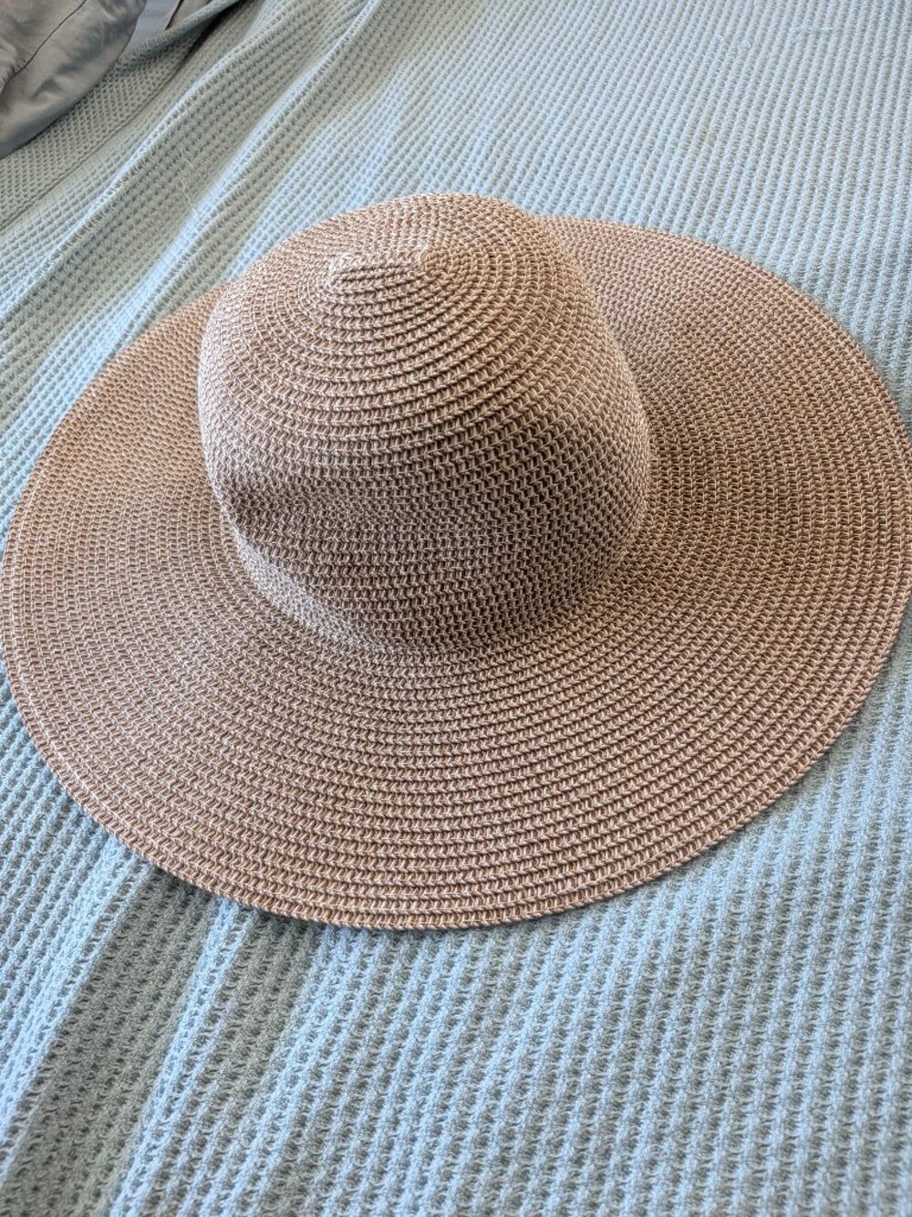 David & Young Packable Wide-brim Sun Hat - One size fits most - Never worn